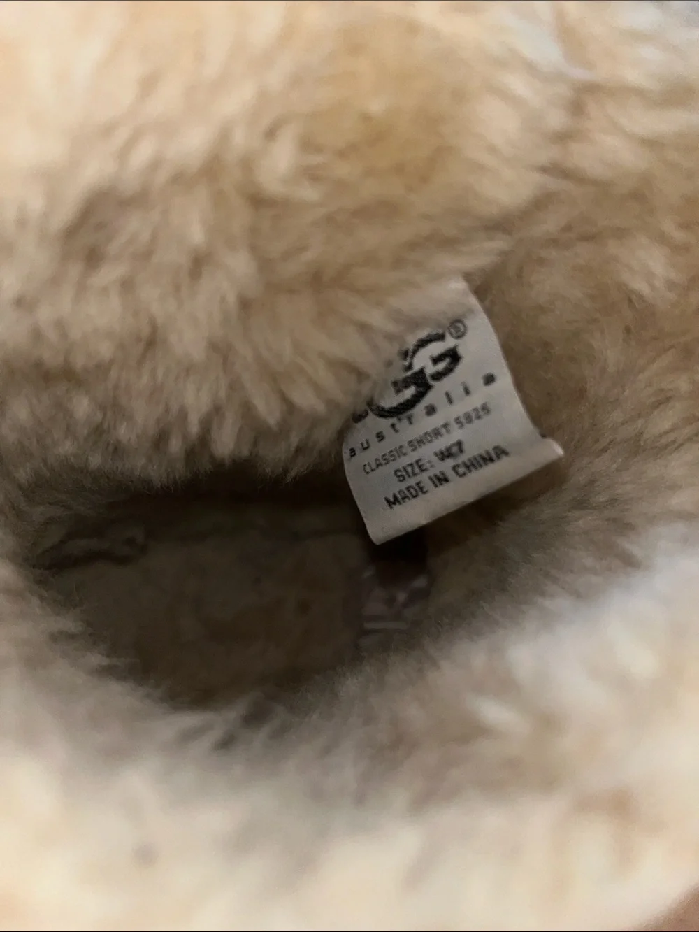 UGG Australia Classic Short Chestnut Suede Shearling Boots Authentic ✨